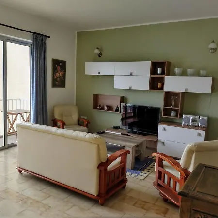 San Julians With Shared Bathroom * Saint Julian's